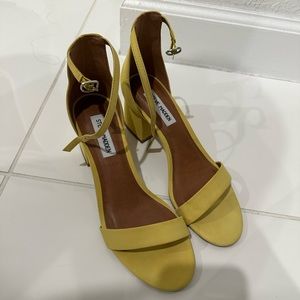 Steve Madden yellow mustard color heels, worn twice size 8